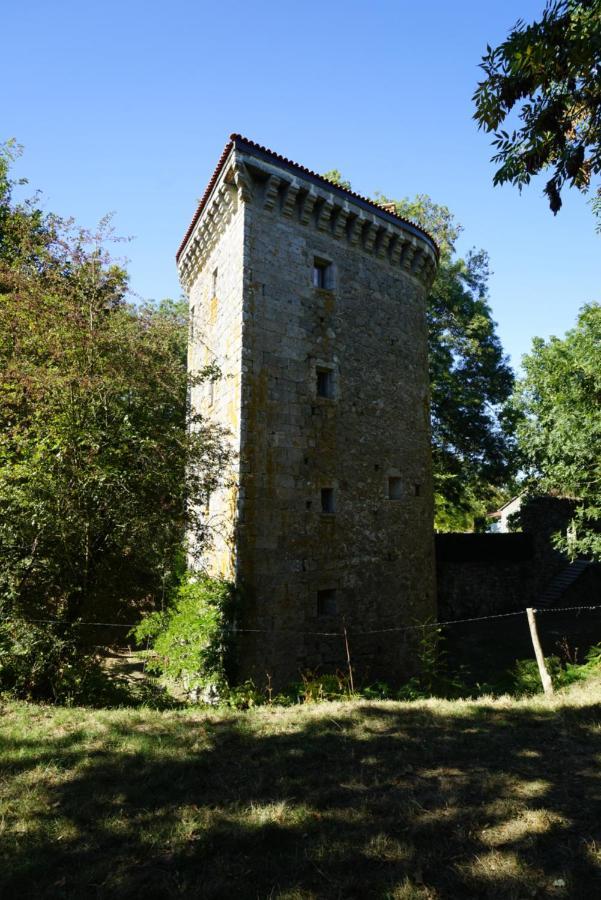 Bed and Breakfast Bocage Belle Histoire Moutiers-Sous-Chantemerle Zewnętrze zdjęcie